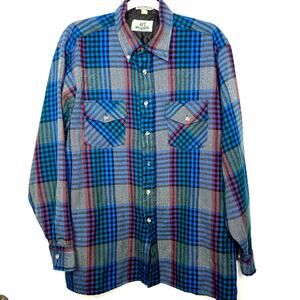 Vintage Van Heusen Rare Colorful Plaid Long Sleeve Flannel Button Down Shirt